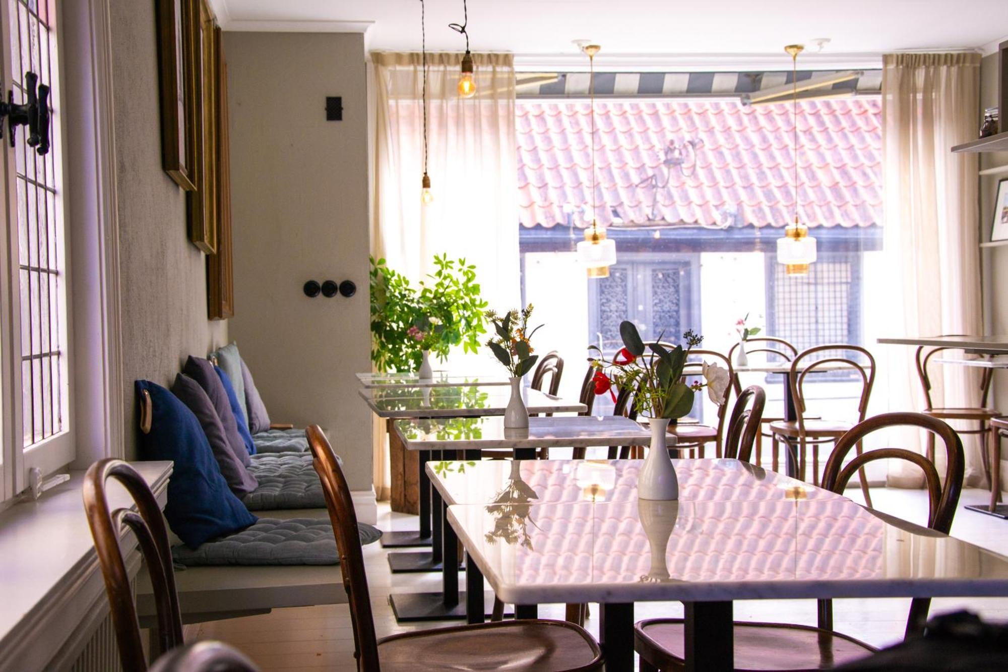 Adelsgatan Bed & Breakfast VBY Екстериор снимка